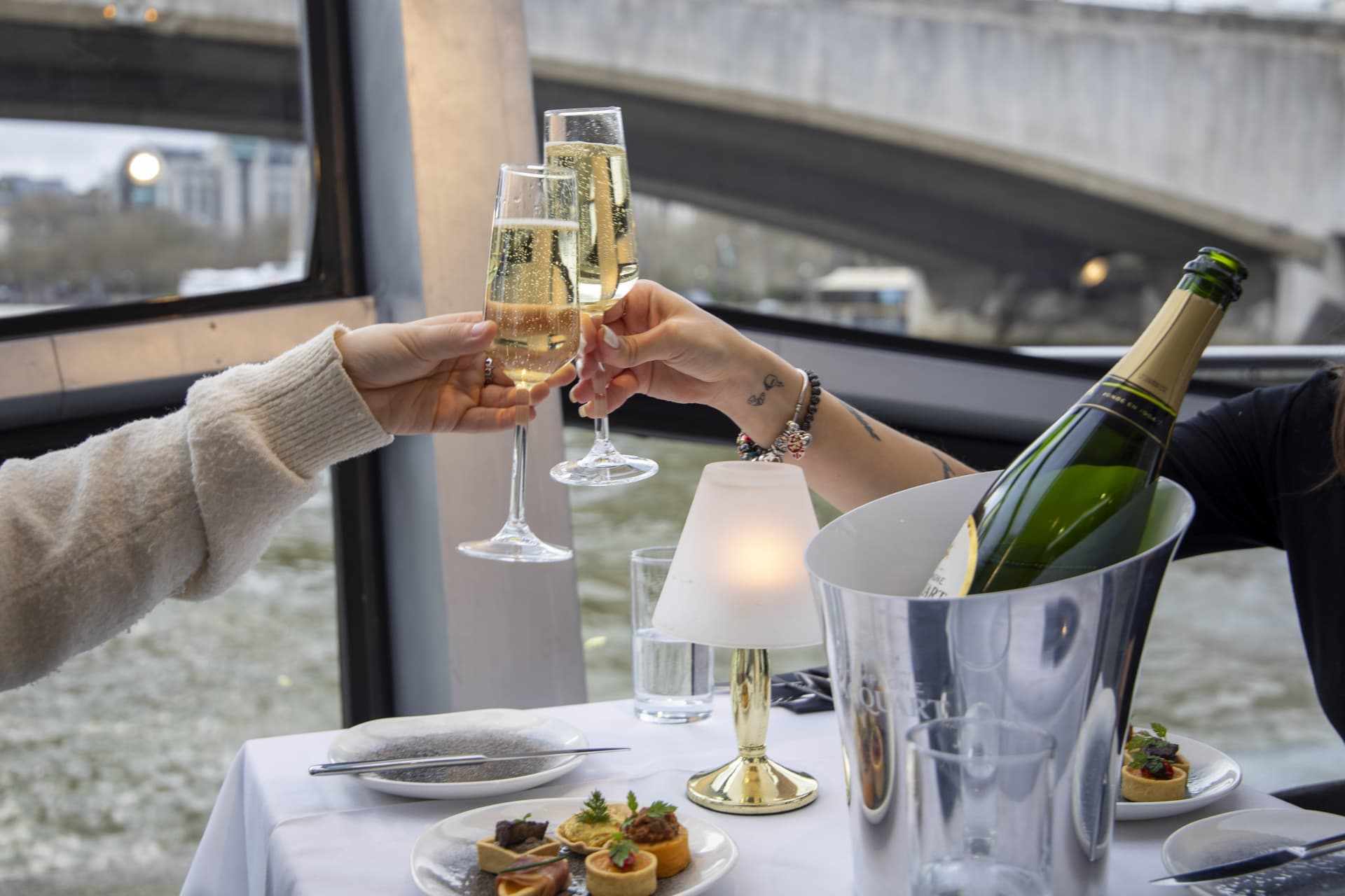 London Dinner Cruise on the River Thames by City Cruises - image 11